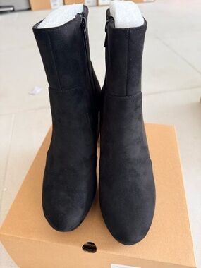 Black Women's Suede Ankle Boots - Classic Zip Closure